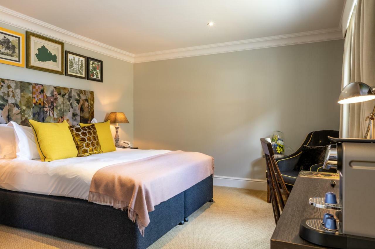 The Foley Hotell Claygate Exteriör bild