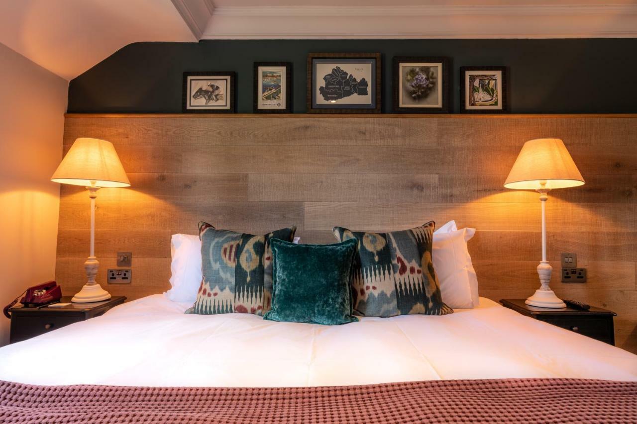 The Foley Hotell Claygate Exteriör bild