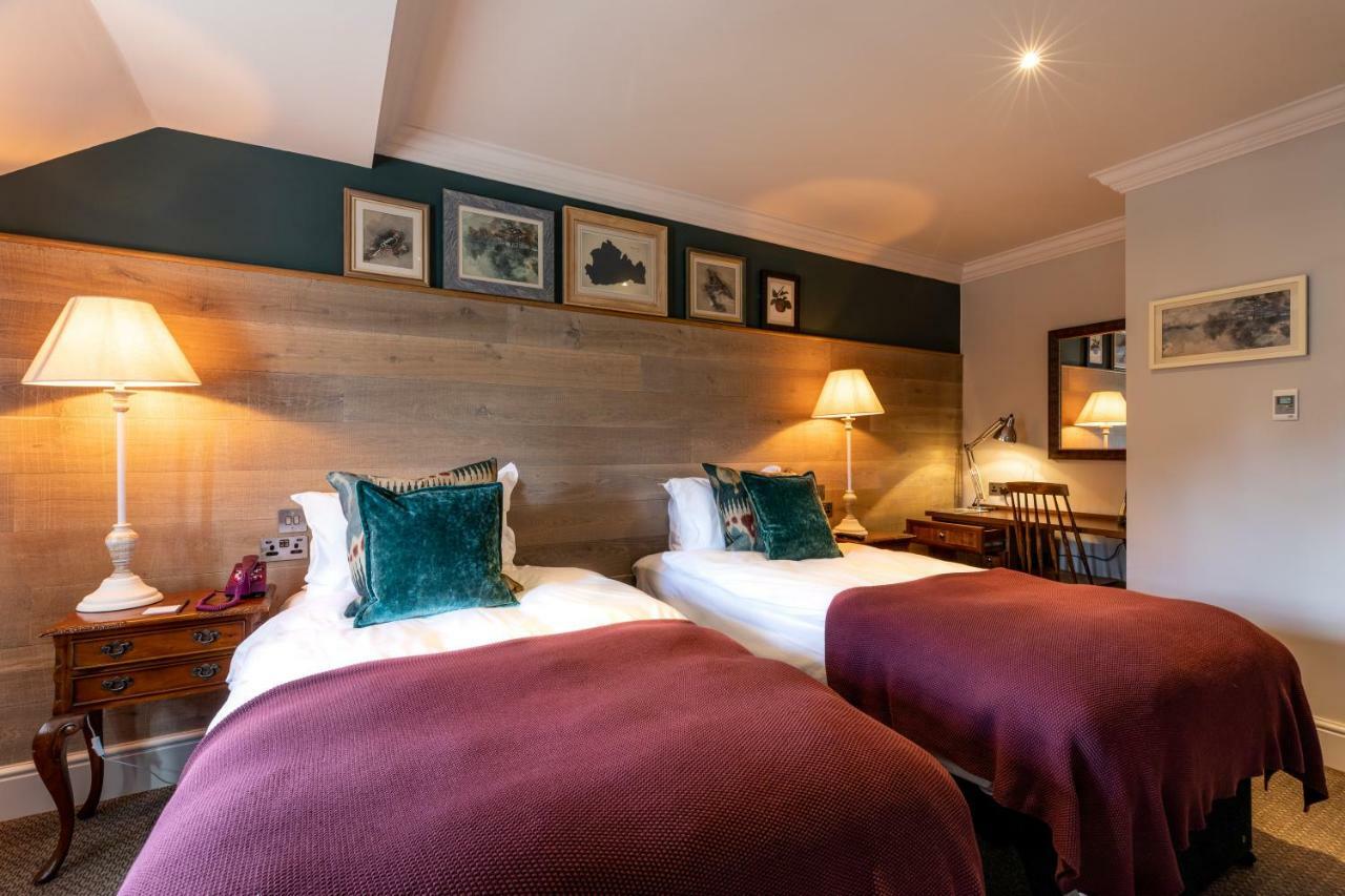 The Foley Hotell Claygate Exteriör bild