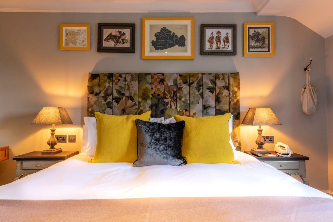 The Foley Hotell Claygate Exteriör bild